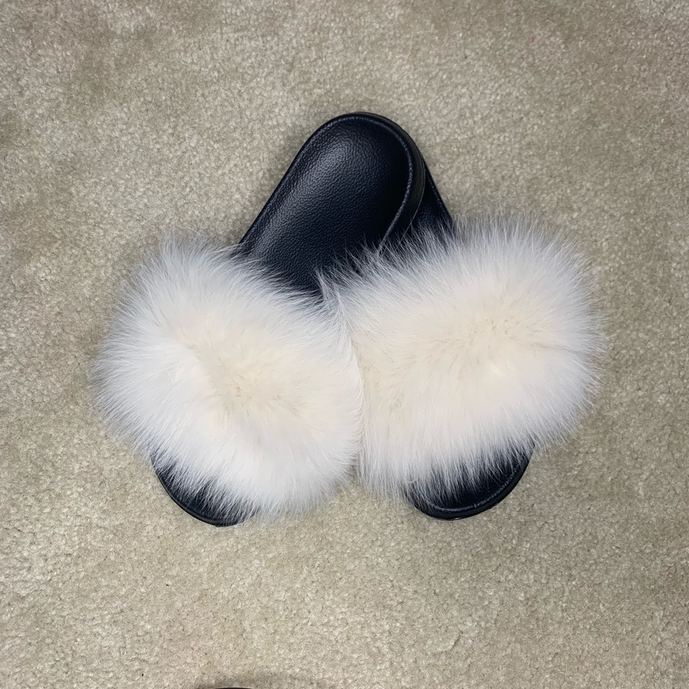 Fur Slides - Picture 6 of 7